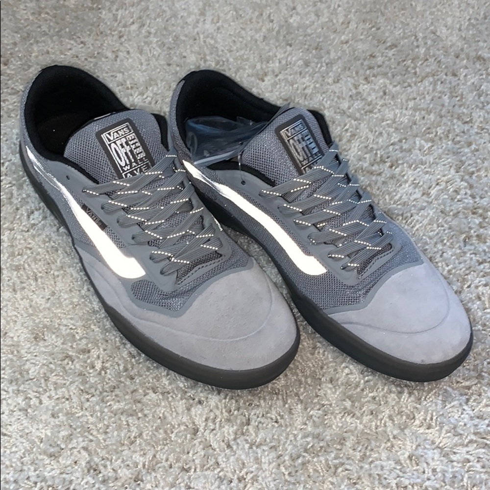 NWT Vans AVE Pro Reflective Gray Black White